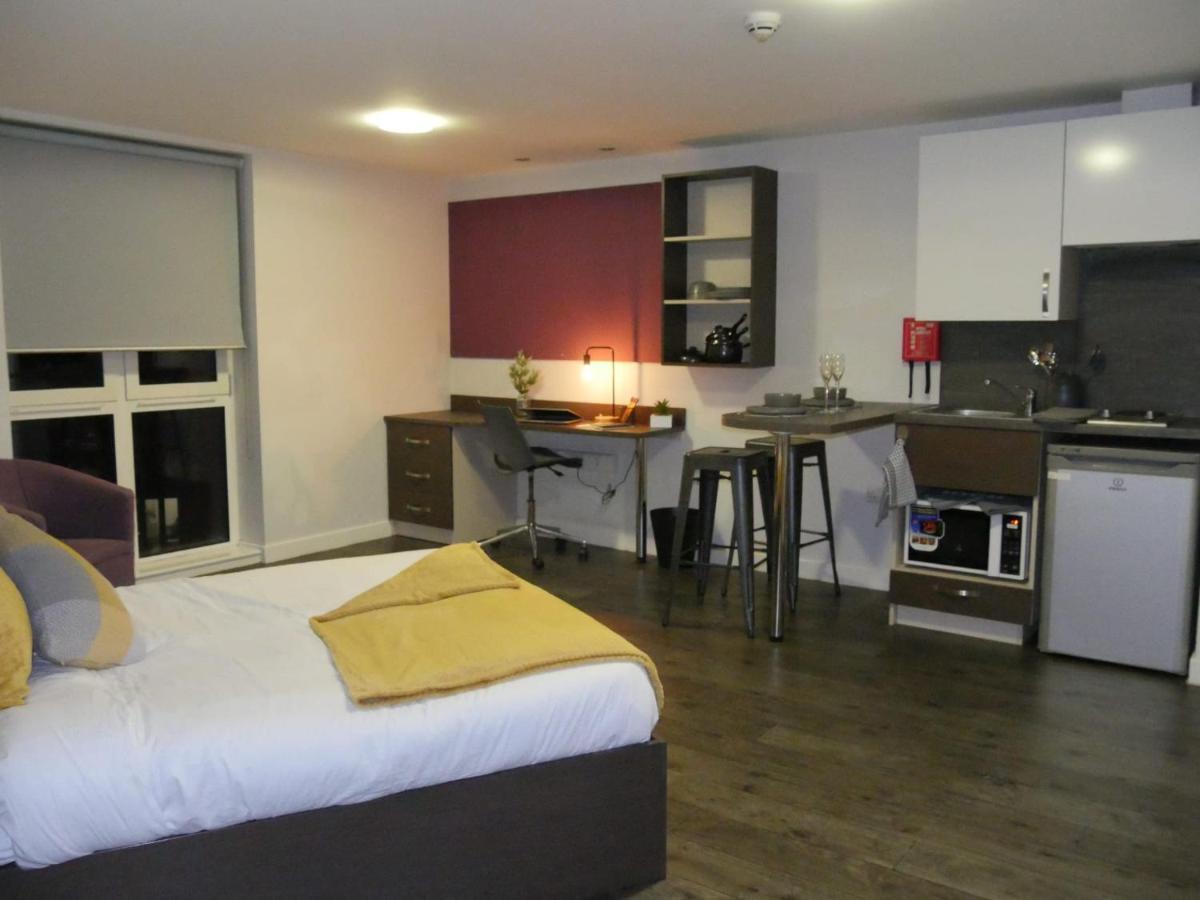 Corner House In Sheffield Apartment Bagian luar foto
