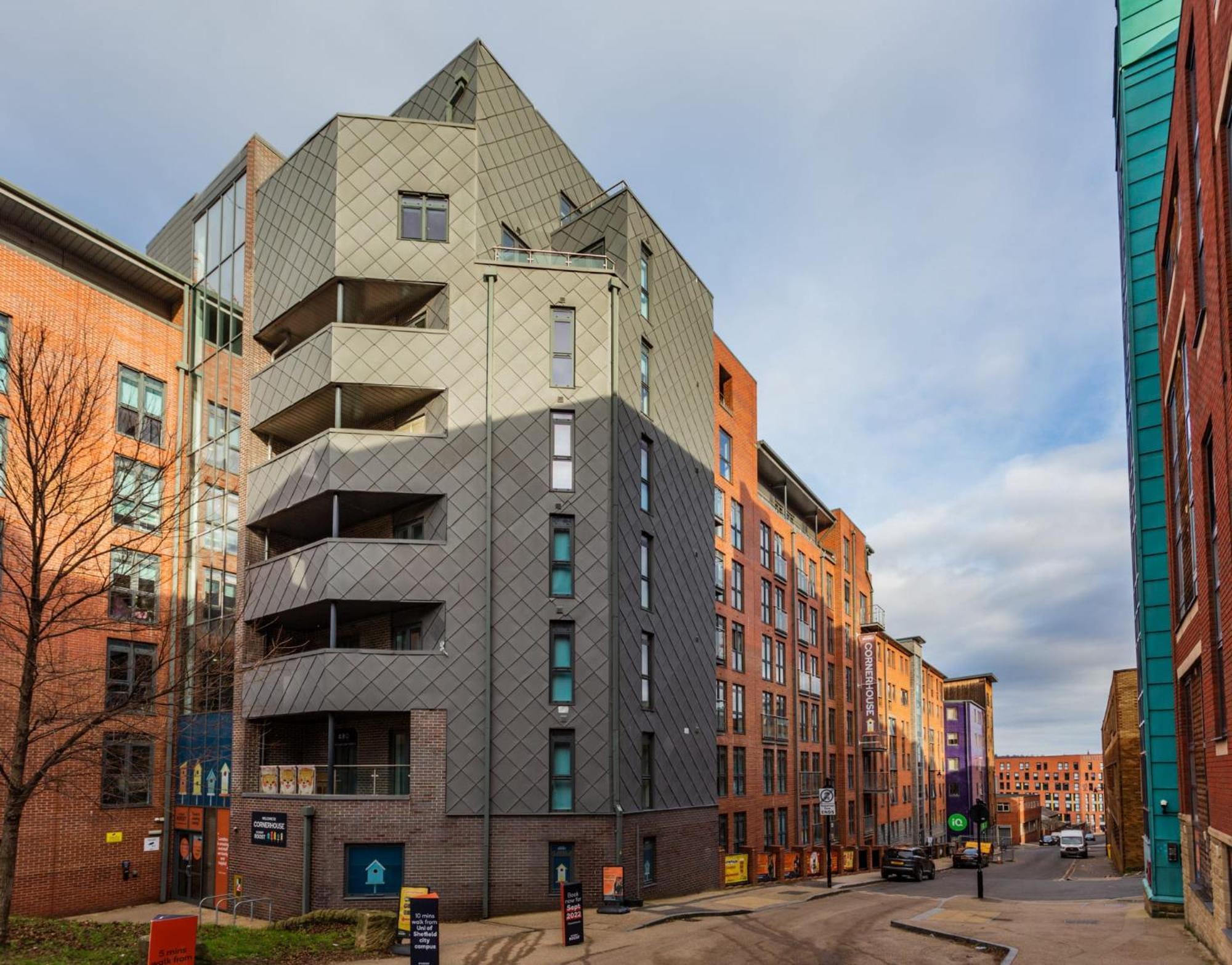Corner House In Sheffield Apartment Bagian luar foto